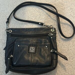 GIANI BERNINI great condition black leather Crossbody